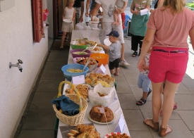 Für das traditionelle «Multikulturelle Buffet» zeigten die Eltern vollen Einsatz.